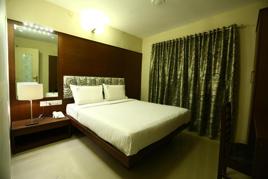 Двухместный (Двухместный номер Делюкс с 1 кроватью) отеля Greens Gate Chennai, Ченнаи
