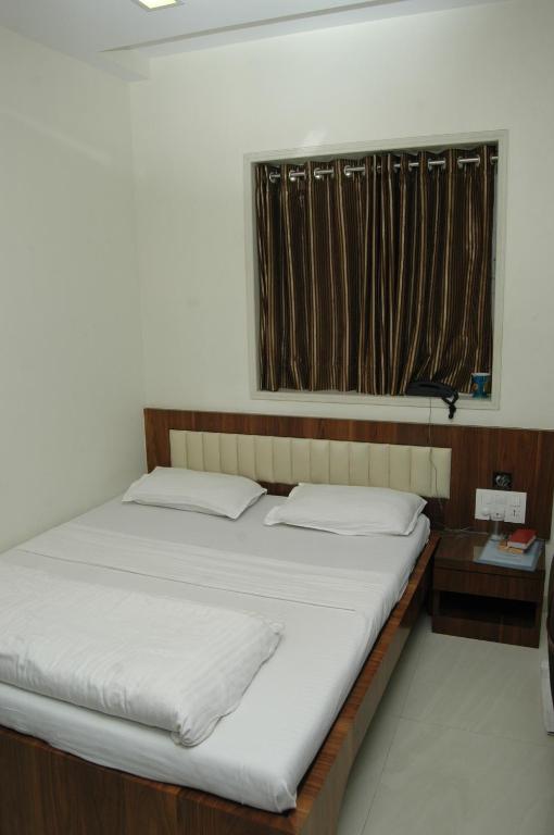 Двухместный (Двухместный номер Делюкс с 1 кроватью или 2 отдельными кроватями) отеля Hotel Causeway, Мумбай
