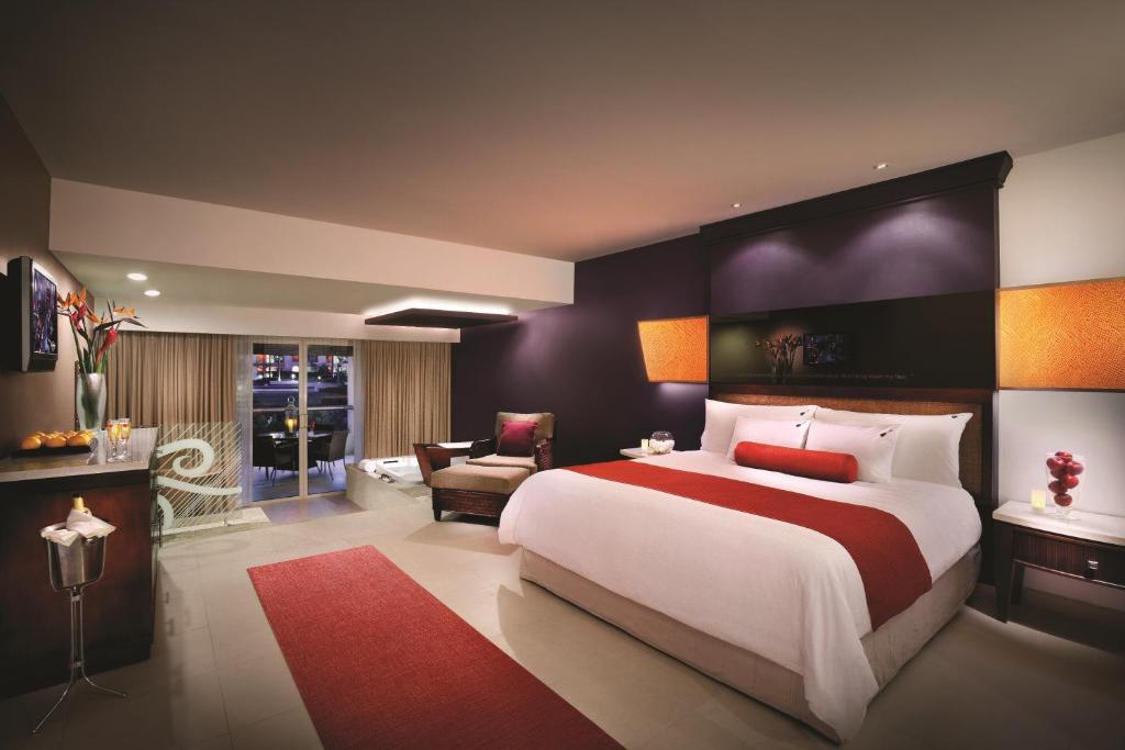 Сьюит (Фирменный президентский люкс с 1 спальней) курортного отеля Hard Rock Hotel & Casino Punta Cana All Inclusive, Пунта-Кана