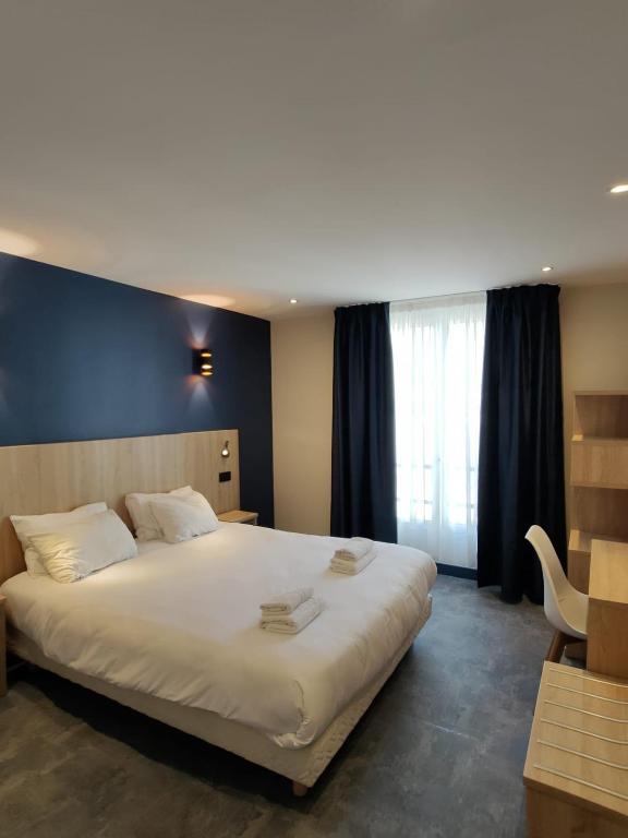 Четырехместный (Deux chambres doubles adjacentes) отеля Hotel Modern Est, Париж