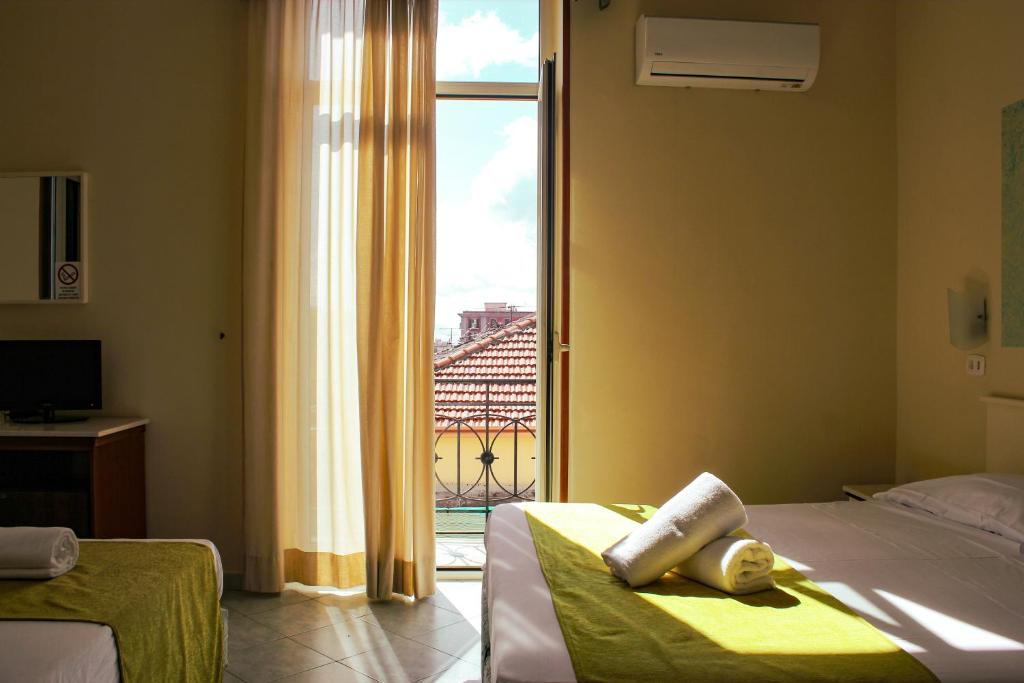 Одноместный (Двухместный номер с 1 кроватью (для 1 взрослого)) отеля Hotel Garden Napoli, Неаполь