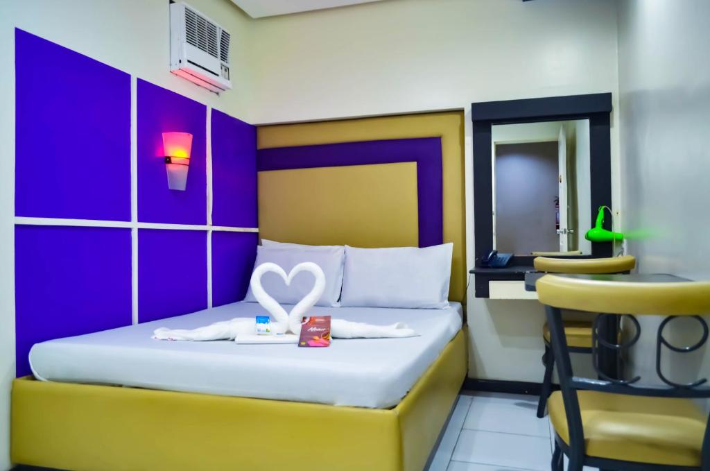 Двухместный (Стандартный двухместный номер с 1 кроватью) отеля Hotel 99 Cubao, Манила