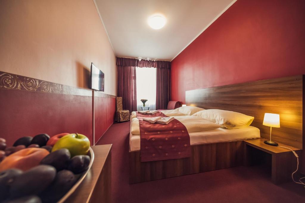 Двухместный (Двухместный номер с 1 кроватью или 2 отдельными кроватями и дополнительной кроватью) отеля Colloseum, Прага