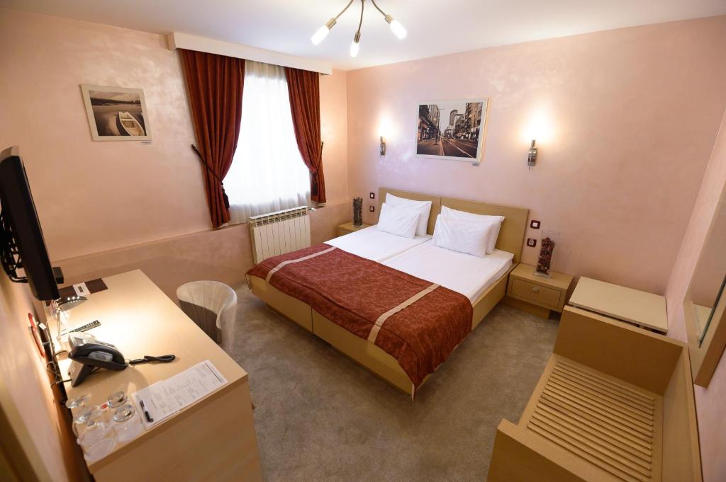 Двухместный (Стандартный двухместный номер с 1 кроватью), Euro Garni Hotel