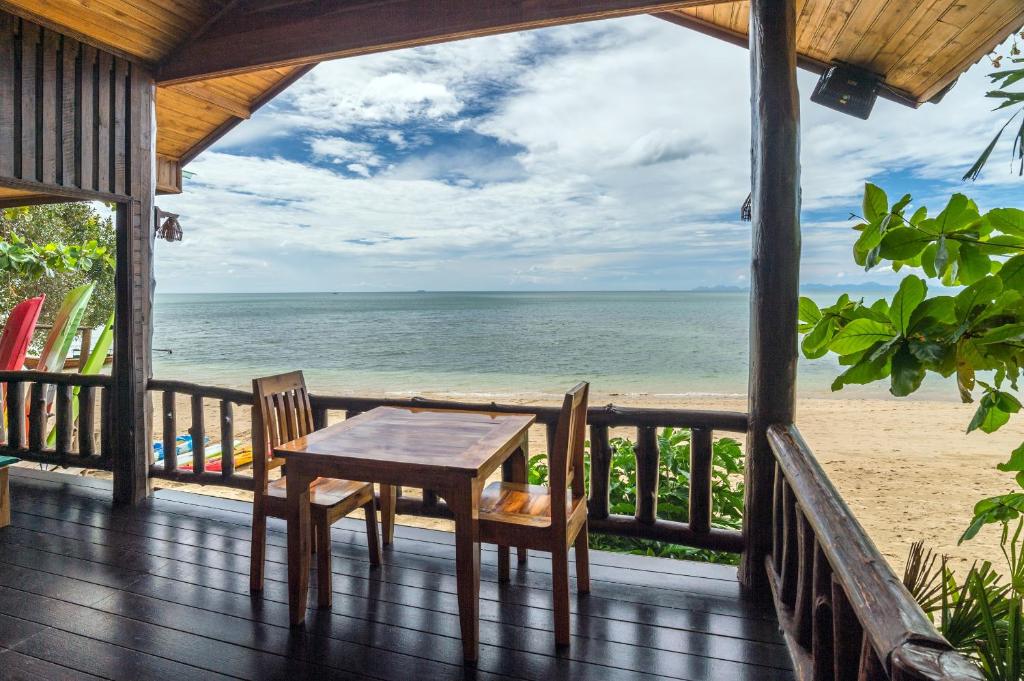 Вилла (Семейная вилла с видом на море) курортного отеля Tingrai Bay Resort, Кох-Юм