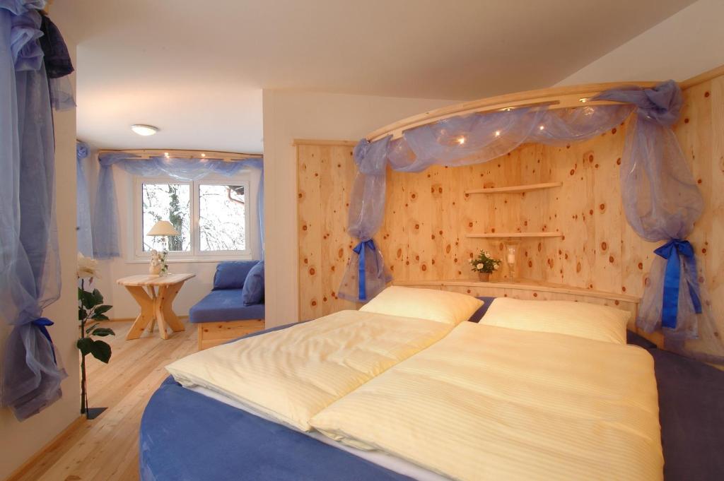 Двухместный (Двухместный номер «Комфорт» с 1 кроватью) отеля Bed & Breakfast Landhaus Strasser, Бриксен-им-Тале