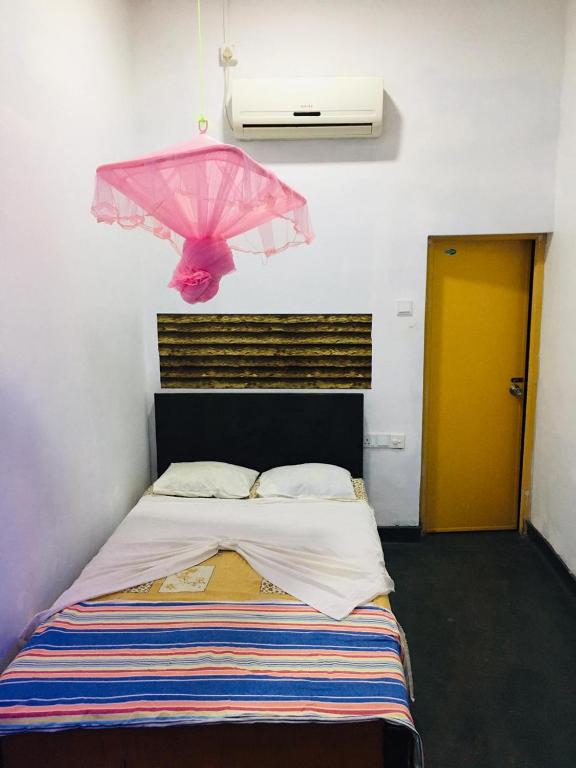 Двухместный (Двухместный номер с 1 кроватью) гостевого дома Bathiya tourist Guest, Анурадхапура