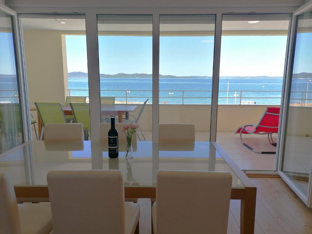 Апартаменты (Superior Two Bedroom Apartment with Balcony and Sea View), Apartments Villa Ema