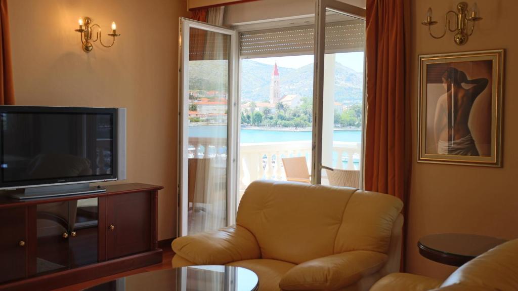 Апартаменты (Апартаменты Делюкс) отеля Hotel Trogir Palace, Трогир