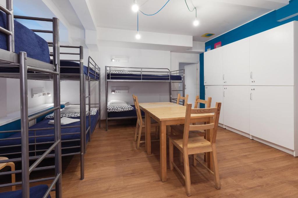 Номер (Кровать в общем 8-местном номере с ванной комнатой), Tatamka Hostel