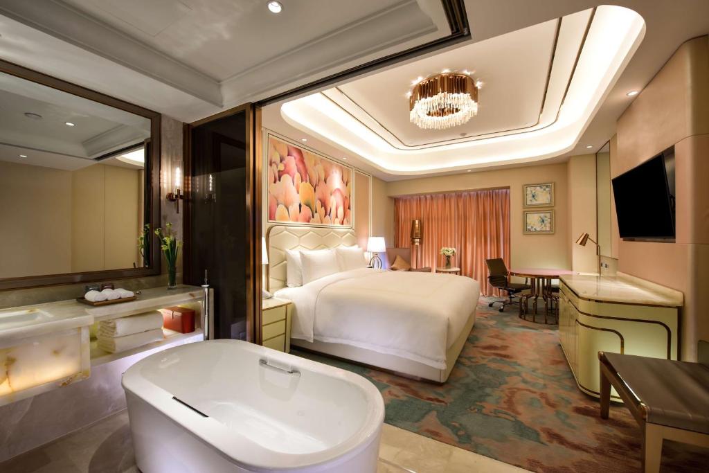 Двухместный (Collection Deluxe Room with Garden View) отеля Radisson Blu Plaza Xing Guo Hotel Shanghai, Шанхай