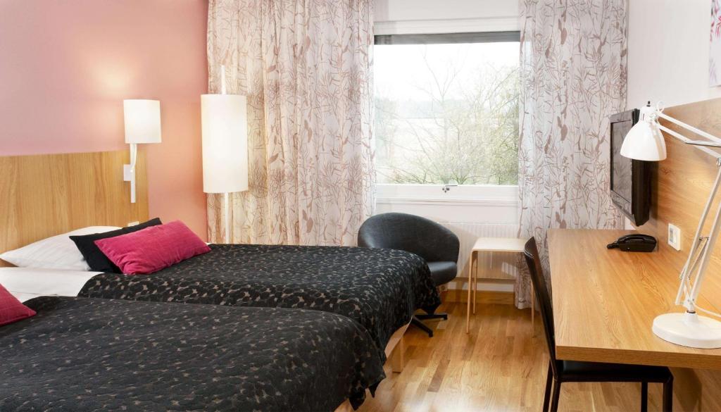Двухместный (Двухместный номер с 1 кроватью или 2 отдельными кроватями) отеля Scandic Backadal, Гетеборг