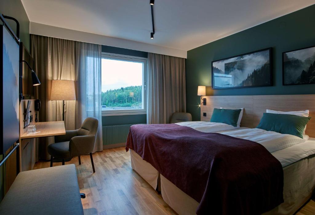 Двухместный (Улучшенный двухместный номер с 1 кроватью) отеля Scandic Örnsköldsvik, Эрншельдсвик