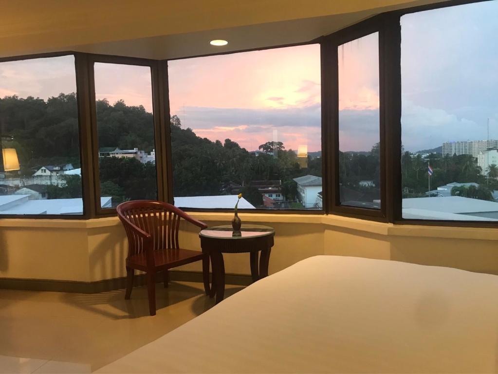 Двухместный (Улучшенный двухместный номер с 1 кроватью или 2 отдельными кроватями) отеля iPavilion Phuket, Пхукет
