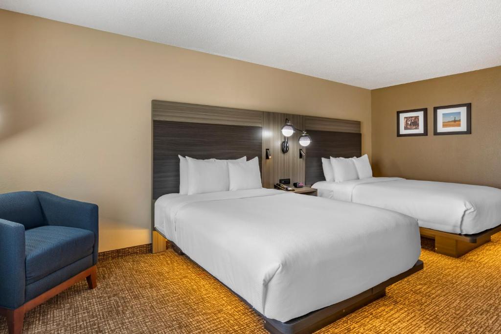 Семейный (Двухместный номер с 2 двуспальными кроватями), Comfort Inn & Suites North Dallas-Addison