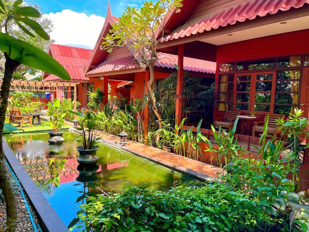 Вилла (Вилла с видом на пруд), Ruenkanok Thaihouse Resort