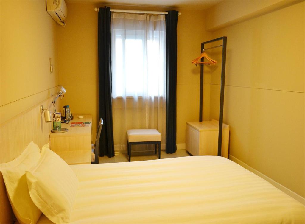 Двухместный (Двухместный номер бизнес-класса с 1 кроватью) отеля Jinjiang Inn Changsha Dongfeng Road, Чанша