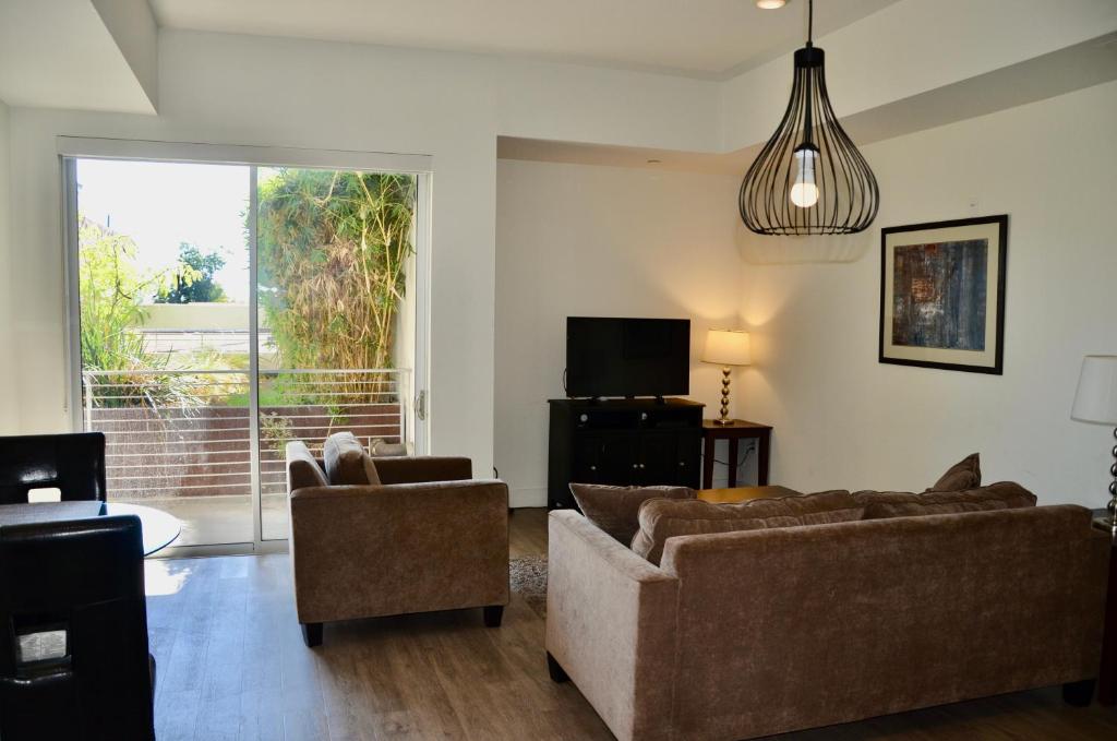 Westlake 30 Day Stays