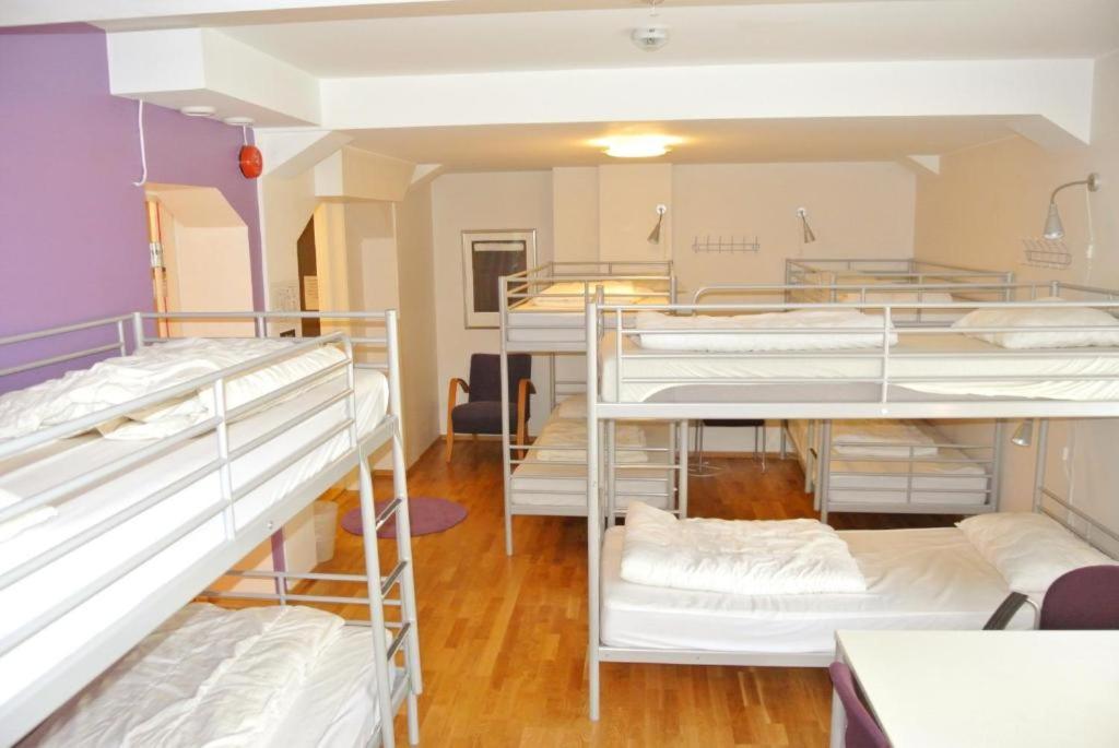 Номер (Односпальная кровать в общем номере для женщин) хостела Marken Guesthouse, Берген (Северное море)
