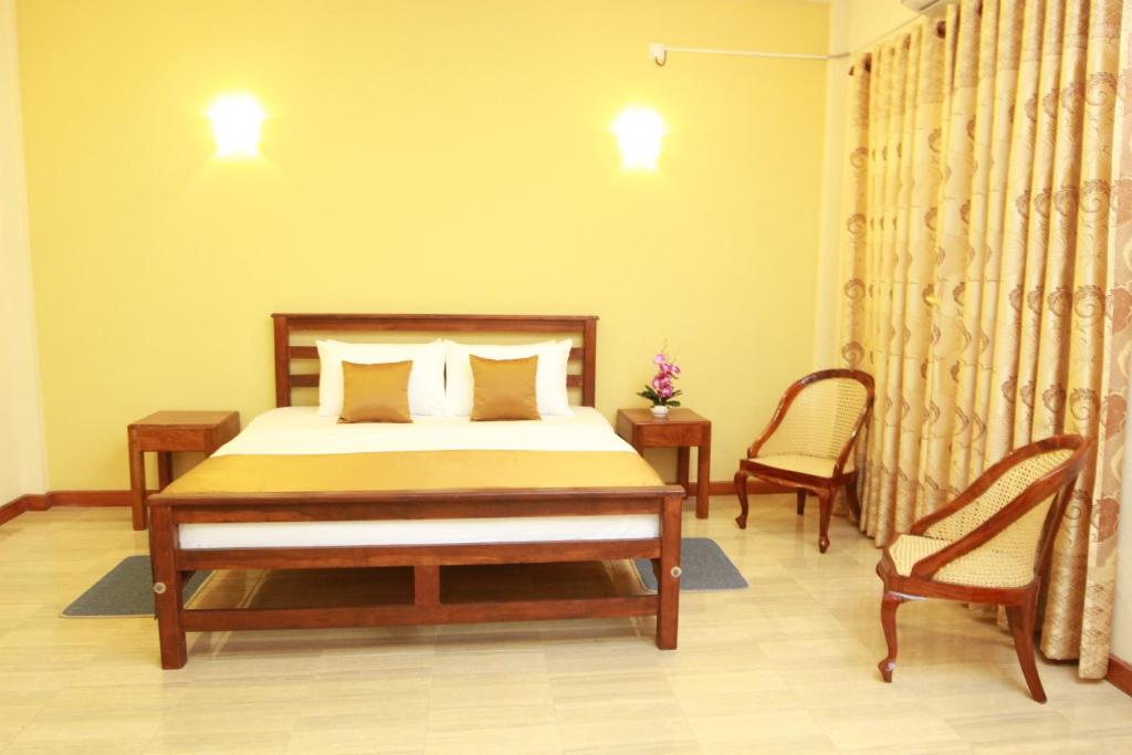 Двухместный (Двухместный номер Делюкс с 1 кроватью) отеля Hotel Nilketha, Тисамахарама