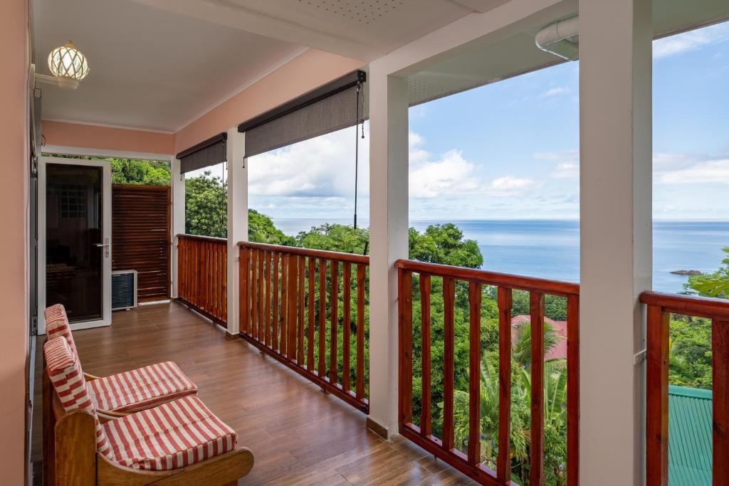 Апартаменты (Апартаменты с видом на море) отеля Glacis Heights Villa, Виктория (Индийский океан)