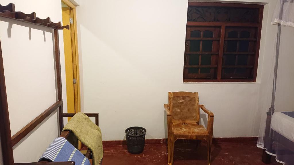 Двухместный (Бюджетный двухместный номер с 1 кроватью) гостевого дома Shehara Surfing Villa, Мидигама Запад