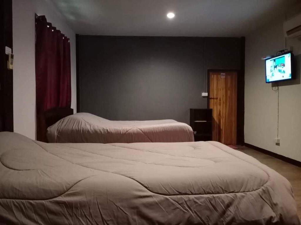 Двухместный (Двухместный номер с 2 отдельными кроватями и собственной ванной комнатой) хостела Chiang Dao Hostel, Чиангмай