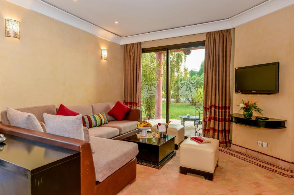 Сьюит (Улучшенный люкс) отеля Les Jardins De Zyriab Resort & Spa, Марракеш