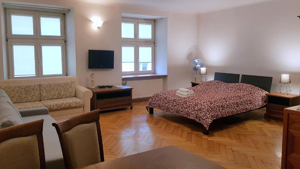 Студио (Стандартный номер-студио для 4 человек - Вид на город), Krakow For You Budget Apartments