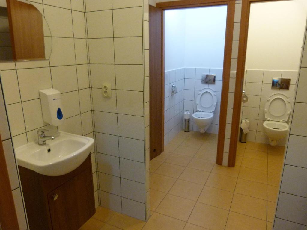 Двухместный (Двухместный номер с 1 кроватью и общей ванной комнатой) хостела Hostel Camera, Варшава
