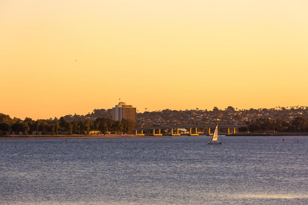 Номер (Дом с 4 спальнями), Mission Bay Scene