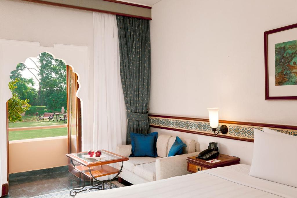 Четырехместный (Deluxe Garden View Room With Balcony), Trident Jaipur