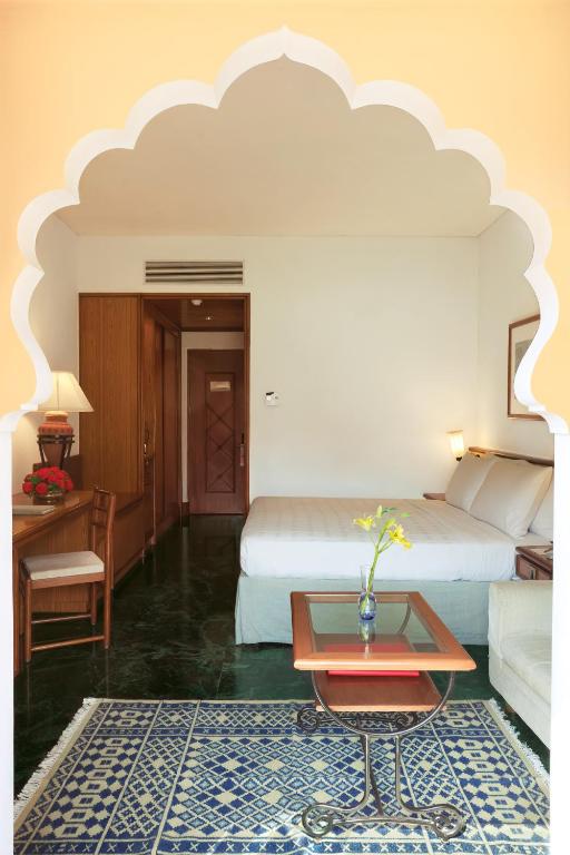 Четырехместный (Deluxe Garden View Room With Balcony), Trident Jaipur