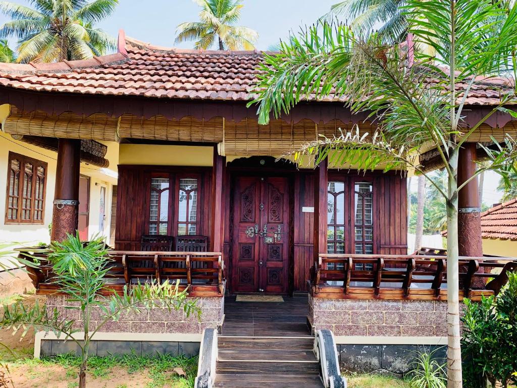 Villa maadathil