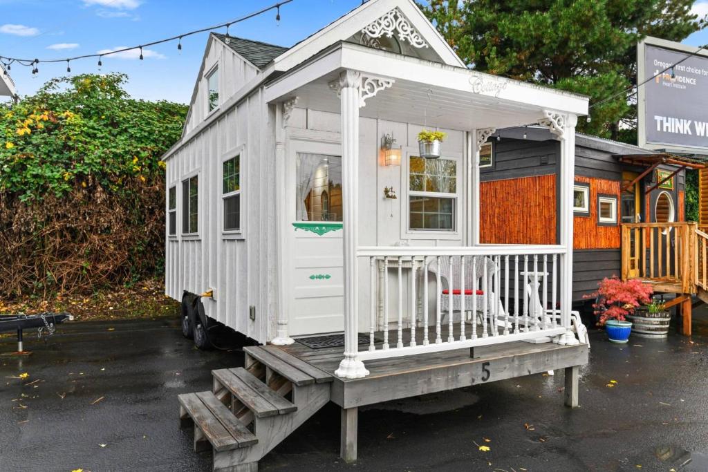 Tiny Digs Cottage House