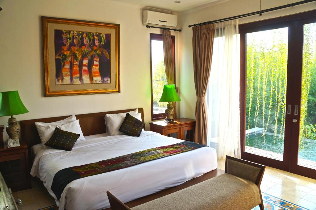 Сьюит (Романтический пакет услуг - Люкс с 1 спальней и собственным бассейном) парк-отеля Aqua Octaviana Bali Villa, Чангу