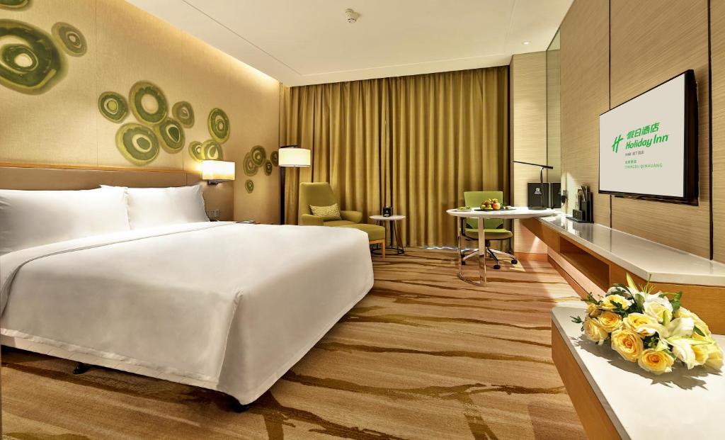 Двухместный (Клубный двухместный номер с 1 кроватью или 2 отдельными кроватями) отеля Holiday Inn Chengdu Qinhuang, Чэнду