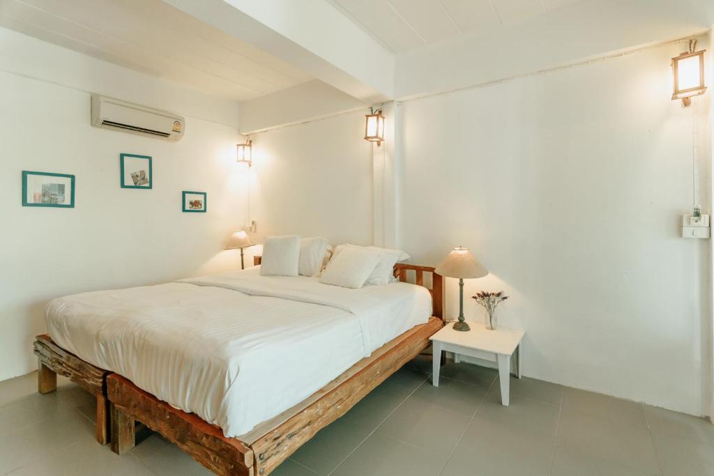 Двухместный (Стандартный двухместный номер с 1 кроватью или 2 отдельными кроватями) курортного отеля Cookies Salad Resort, Сураттхани