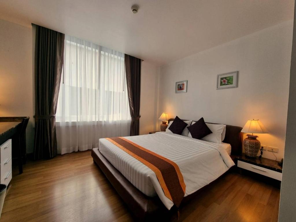 Двухместный (Двухместный номер Делюкс с 1 кроватью) отеля The Bedrooms, Бангкок