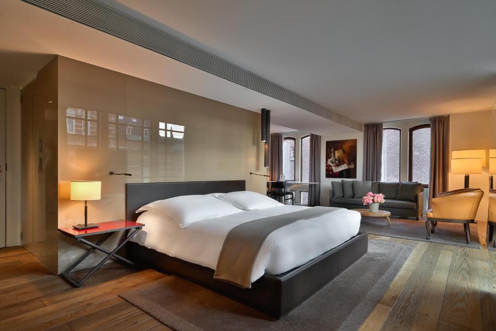 Сьюит (Люкс) отеля Conservatorium Hotel - The Leading Hotels of the World, Амстердам