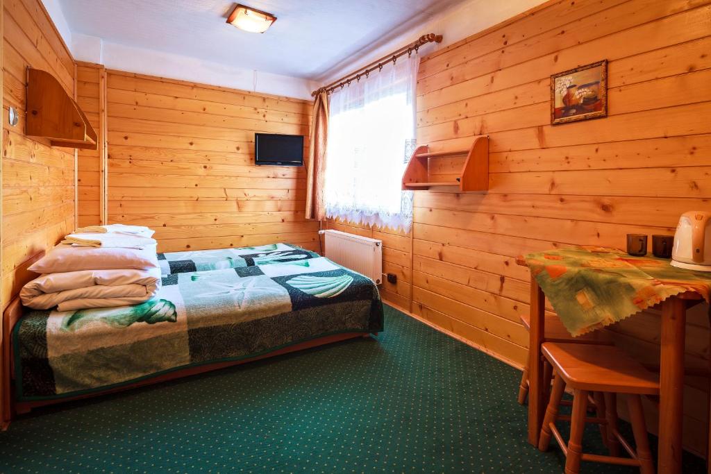 Двухместный (Двухместный номер с 1 кроватью и собственной ванной комнатой) курортного отеля OSW Moszczeniczanka, Закопане