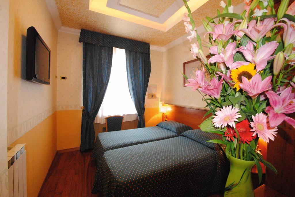Двухместный (Двухместный номер с 1 кроватью или 2 отдельными кроватями) отеля Hotel Verona Rome, Рим