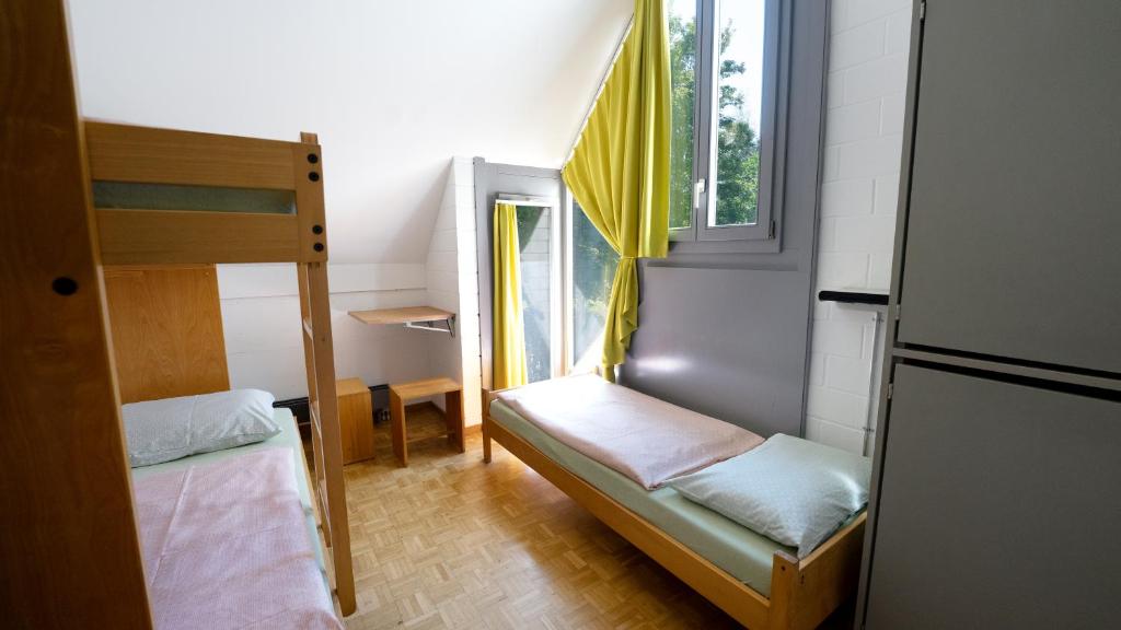 Трехместный (Трехместный номер с общей ванной комнатой) хостела Luzern Youth Hostel, Люцерн