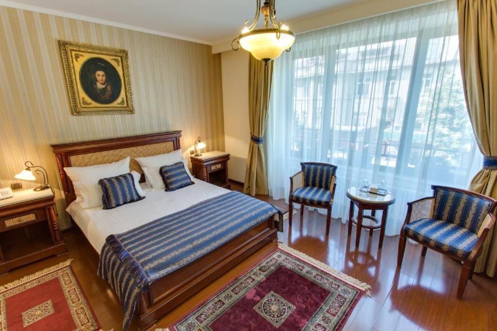 Двухместный (Улучшенный двухместный номер с 1 кроватью), Vila Paris Boutique Hotel