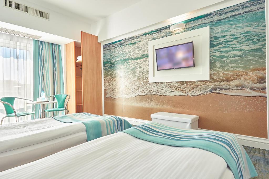 Двухместный (Двухместный номер бизнес-класса с 2 отдельными кроватями) отеля Hotel Ibis Constanta, Констанца