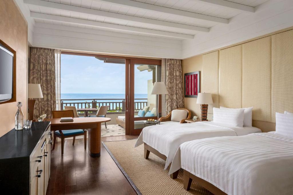 Двухместный (Двухместный номер «Премьер» с 2 отдельными кроватями, видом на море и бесплатным трансфером от/до аэропорта Катиклан) курортного отеля Shangri-La's Boracay Resort and Spa, Боракай