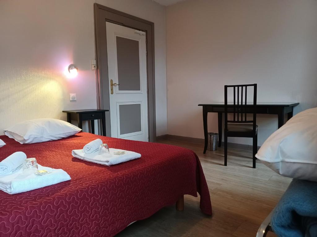 Двухместный (Двухместный номер с 1 кроватью и общей ванной комнатой) отеля Hôtel Patricia, Страсбург