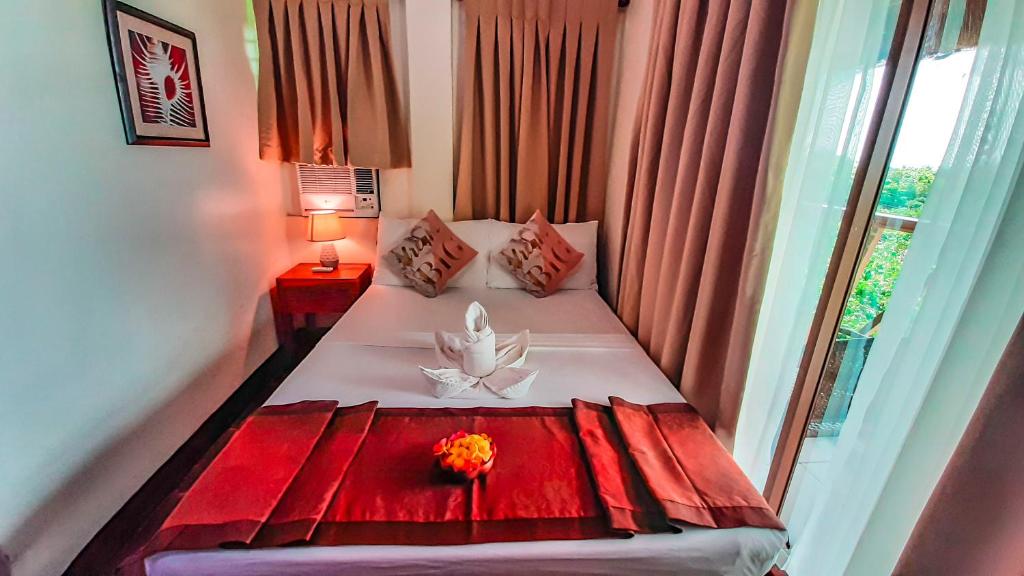 Двухместный (Двухместный номер с 1 кроватью и балконом, вид на море) курортного отеля Royal Paradise, Панглао