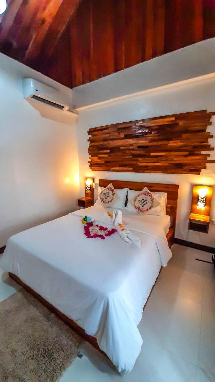 Двухместный (Двухместный номер Делюкс с 1 кроватью и балконом) курортного отеля Royal Paradise, Панглао