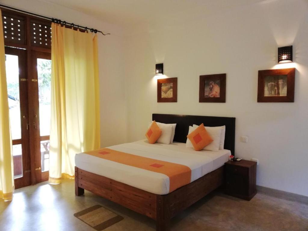 Двухместный (Улучшенный двухместный номер с 1 кроватью) отеля Nil Diya Mankada Safari Resort, Удавалаве